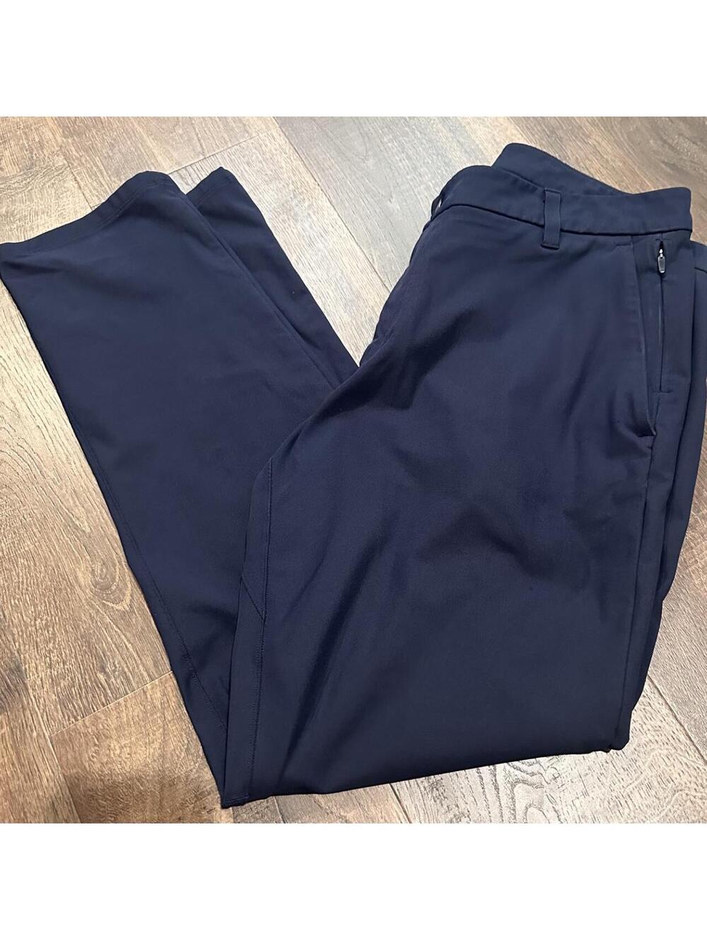 Lululemon Men's Navy and Blue Trousers